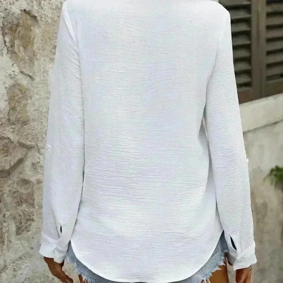 White Casual Women's Pocket Button Front Long Sleeve Shirt - Picture 3 of 6